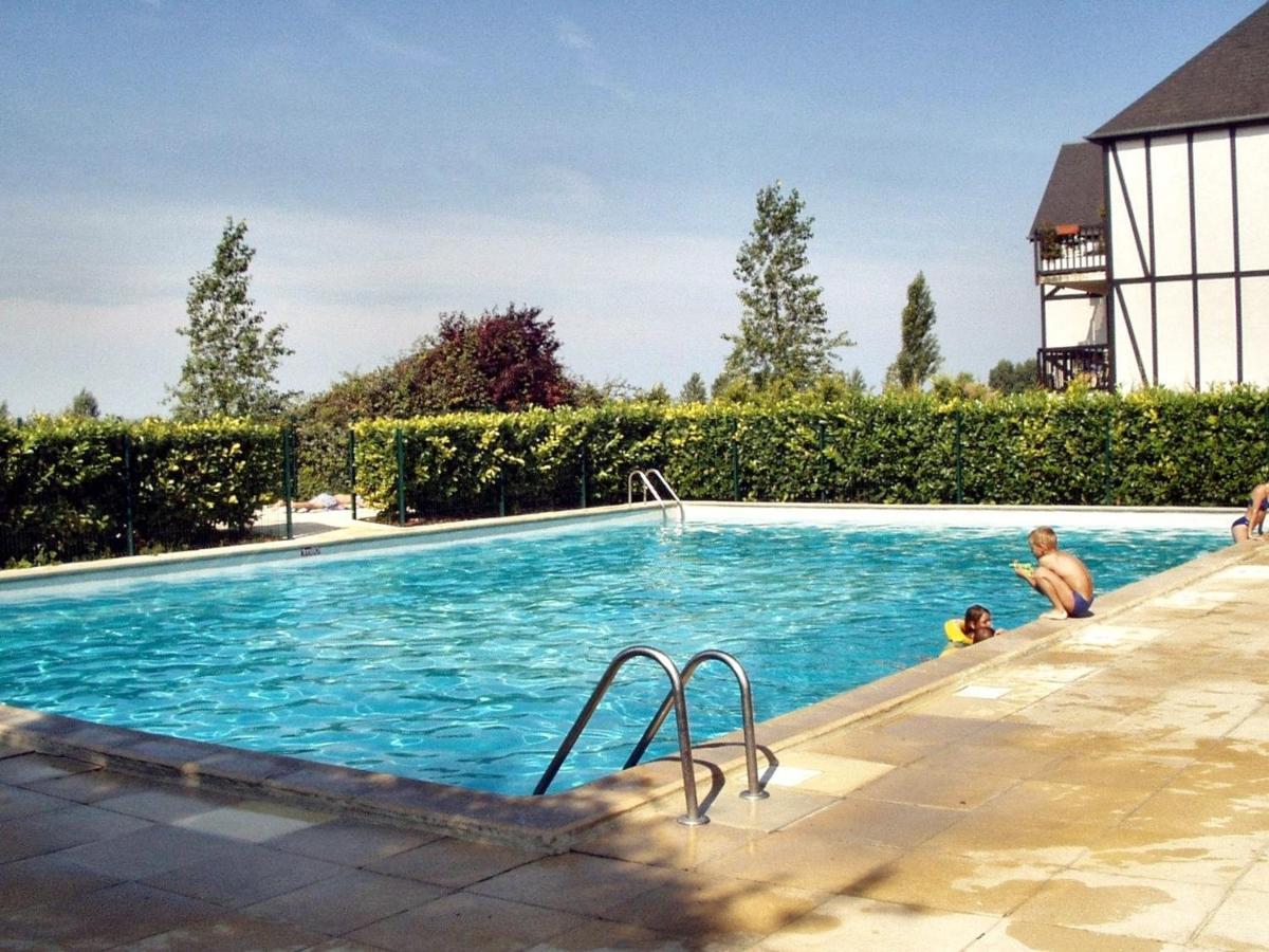 Charmant Cottage Normand Avec Jardin, Proche Hippodrome, Piscine Chauffee Et Tennis, Parking Prive - Fr-1-487-288 Cabourg Luaran gambar
